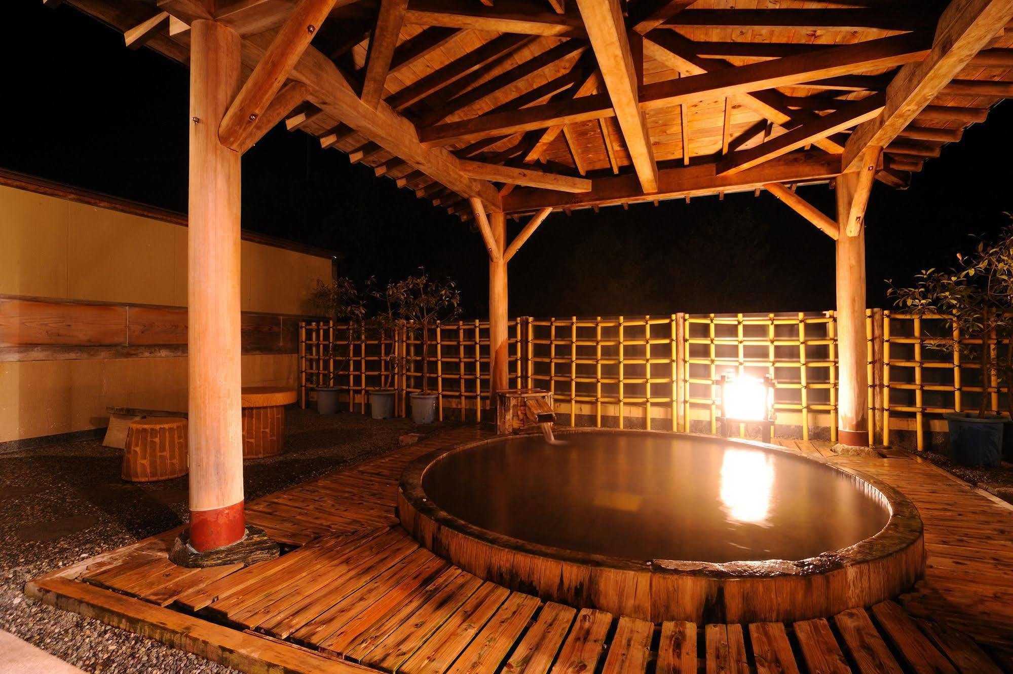 Suzukiya Ryokan Shiroishi  Exterior photo